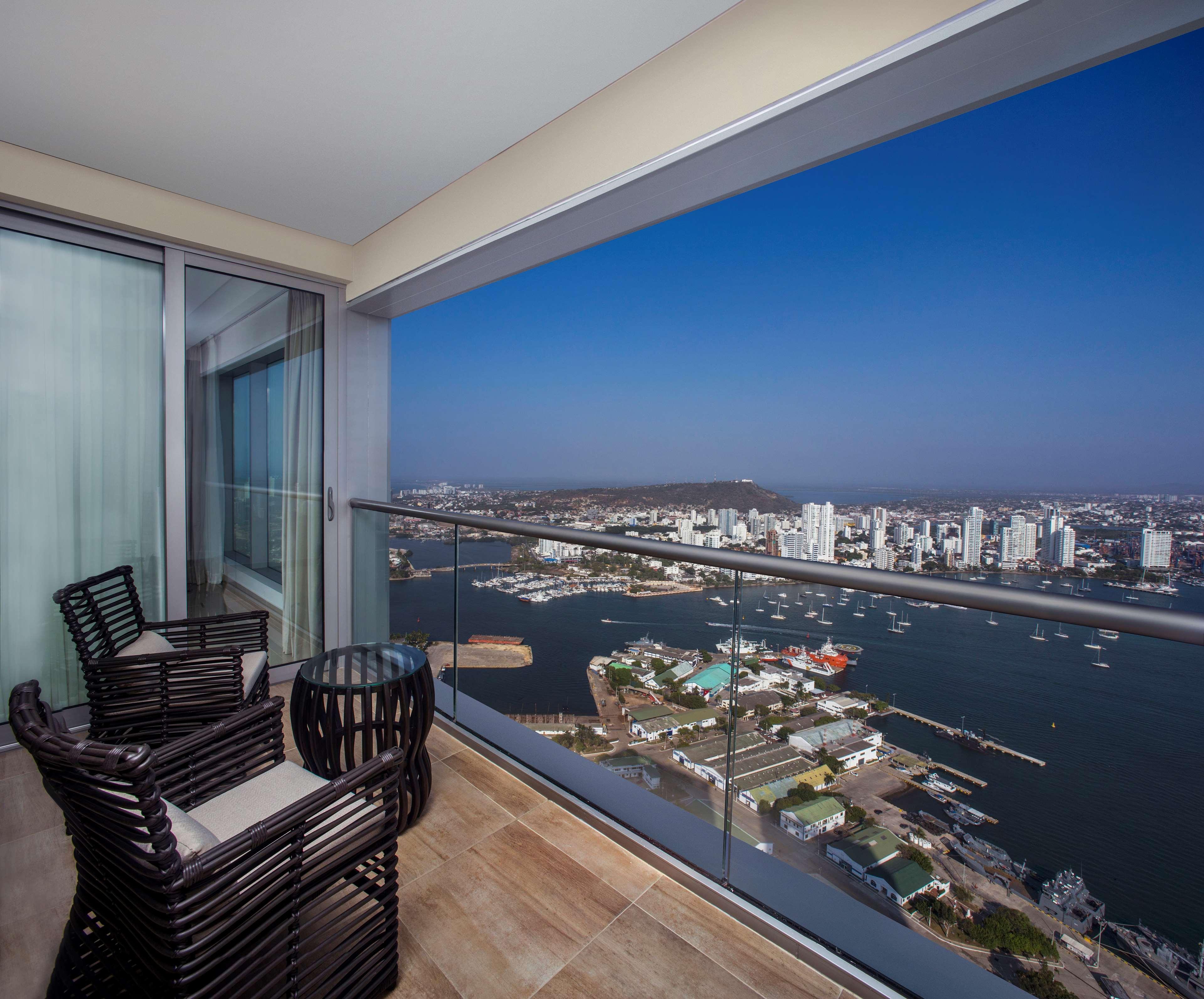 ホテル ハイアット リージェンシー カルタヘナ Cartagena エクステリア 写真 View from a penthouse at the Park Hyatt