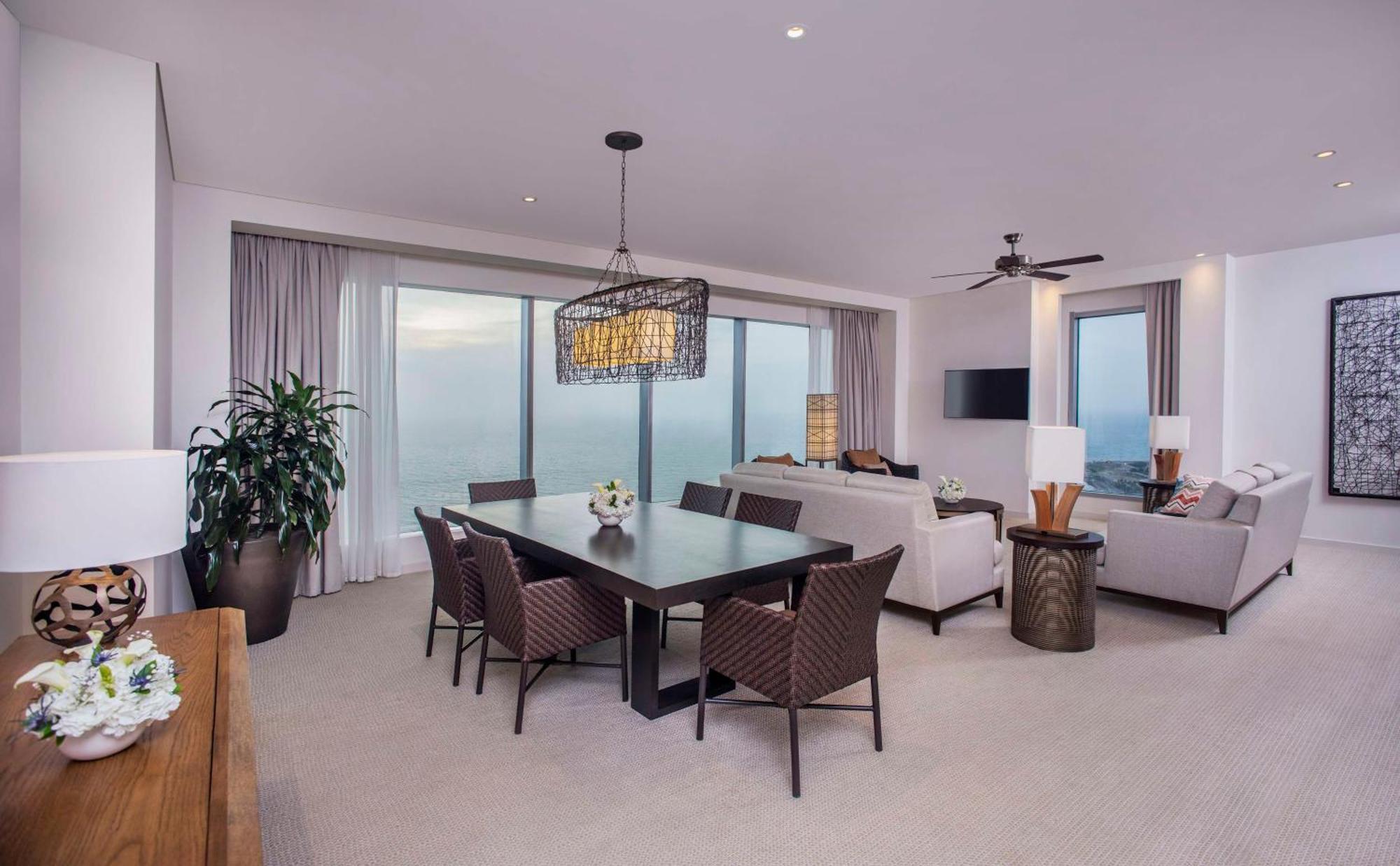 ホテル ハイアット リージェンシー カルタヘナ Cartagena エクステリア 写真 A living room at the Ritz-Carlton, Laguna Niguel